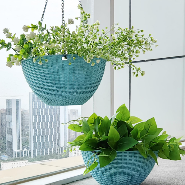 7 Plastic Hanging Basket Planter, Suitable For Indoor And Outdoor Use - Image 1